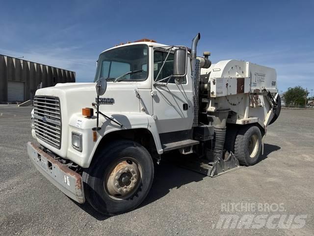 Ford LN7000 Sweeper trucks