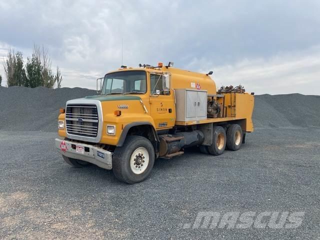 Ford LNT8000 Tanker trucks