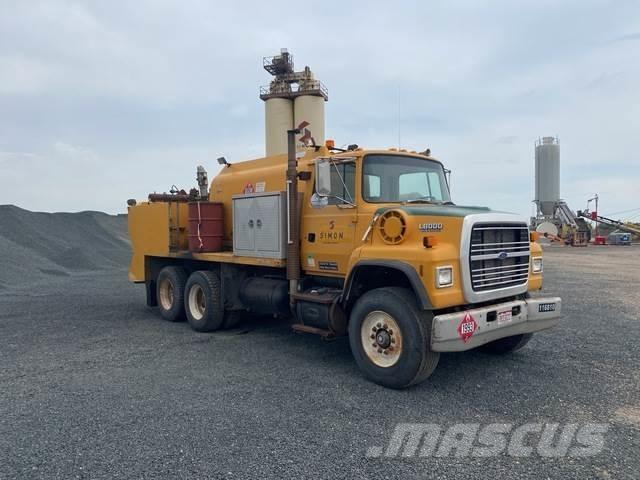 Ford LNT8000 Tanker trucks