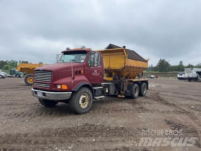 Ford LTS 9000 Snow blades and plows