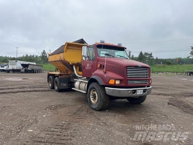 Ford LTS 9000 Snow blades and plows
