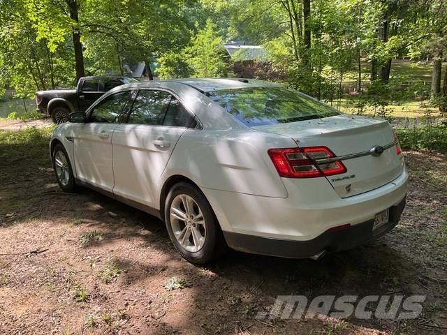 Ford Taurus Cars