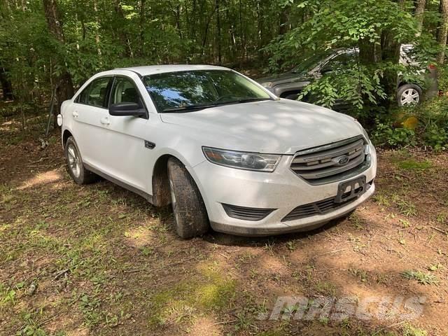 Ford Taurus Cars