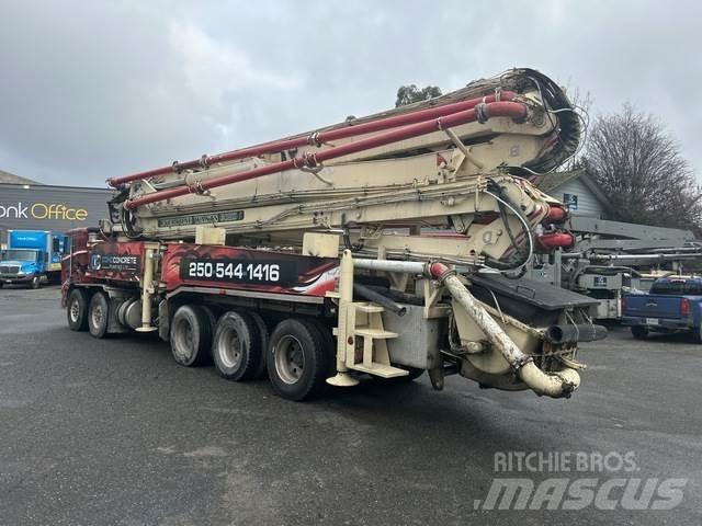 Freightliner  Concrete pumps