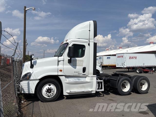 Freightliner  Prime Movers