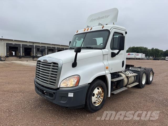 Freightliner  Prime Movers