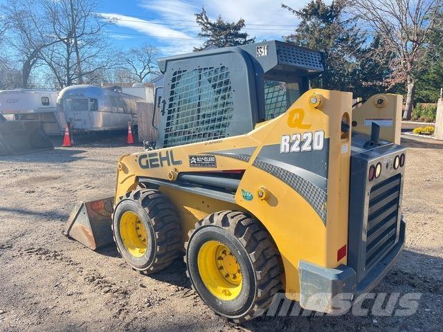 Gehl R220 Skid steer loaders