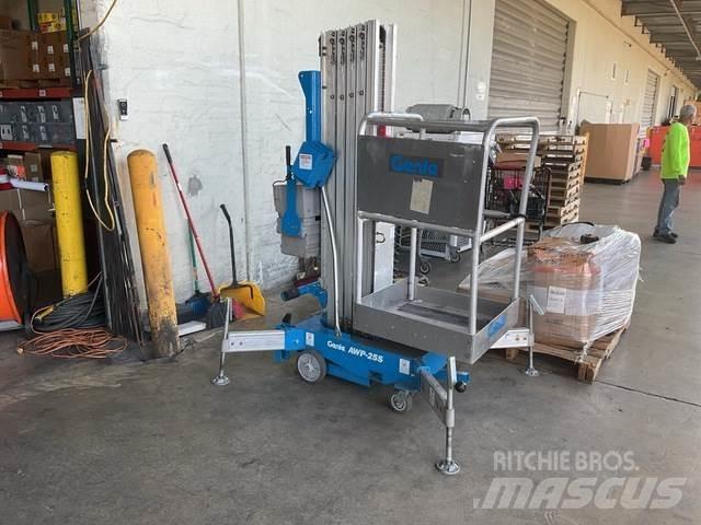 Genie AWP-25S Used Personnel lifts and access elevators