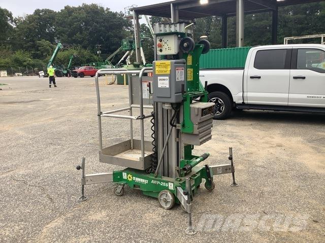 Genie AWP-25S Used Personnel lifts and access elevators