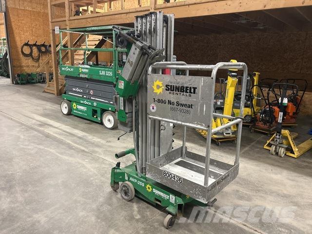 Genie AWP-25S Used Personnel lifts and access elevators