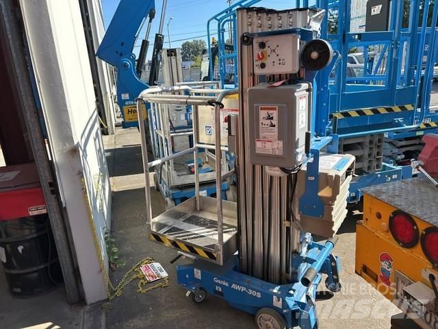Genie AWP-30S Used Personnel lifts and access elevators