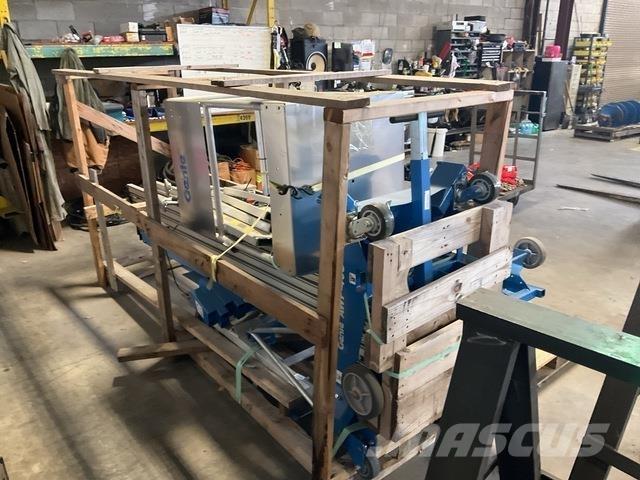 Genie AWP-40S Used Personnel lifts and access elevators