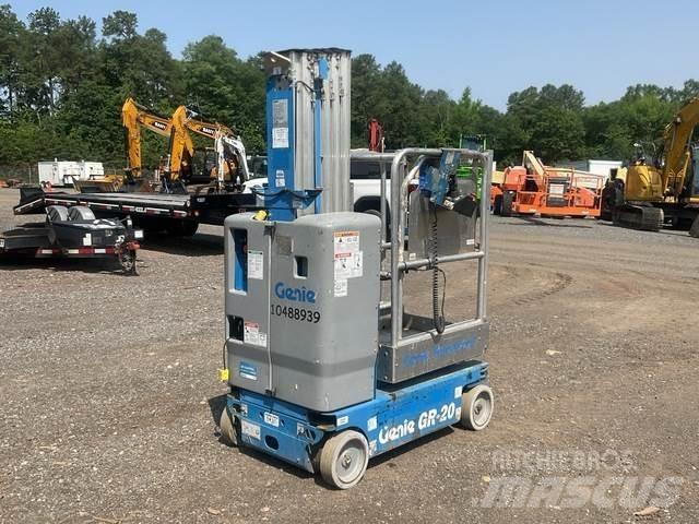 Genie GR-20 Used Personnel lifts and access elevators