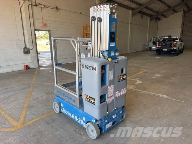 Genie GR-20 Used Personnel lifts and access elevators