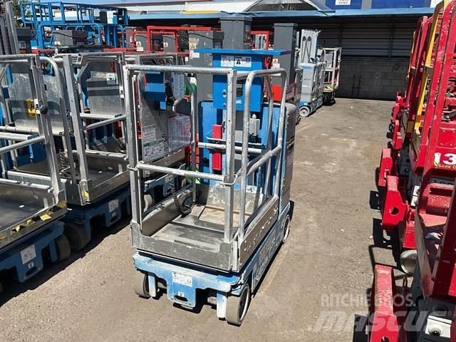 Genie GR12 Used Personnel lifts and access elevators