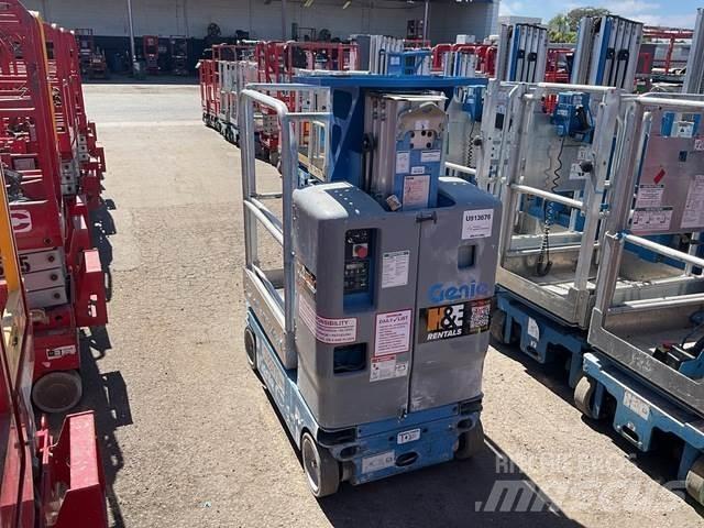Genie GR12 Used Personnel lifts and access elevators