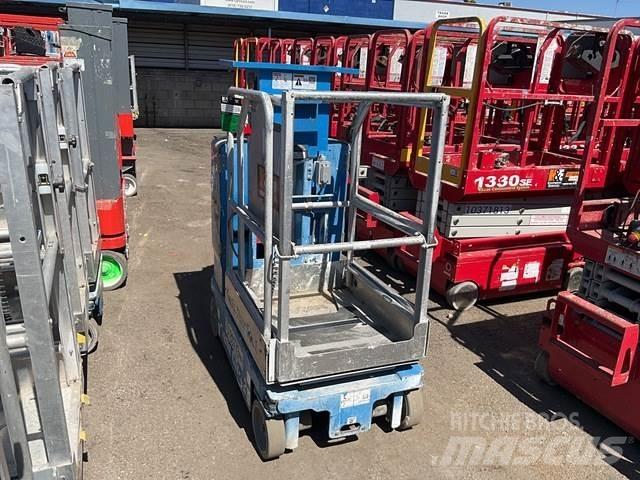 Genie GR12 Used Personnel lifts and access elevators