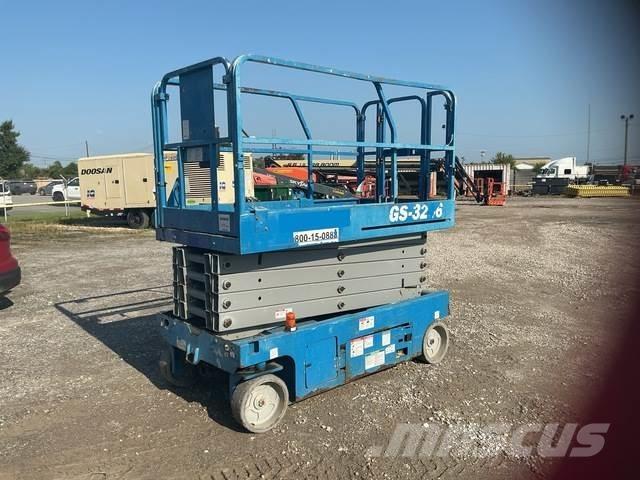 Genie GS-3246 Scissor lifts