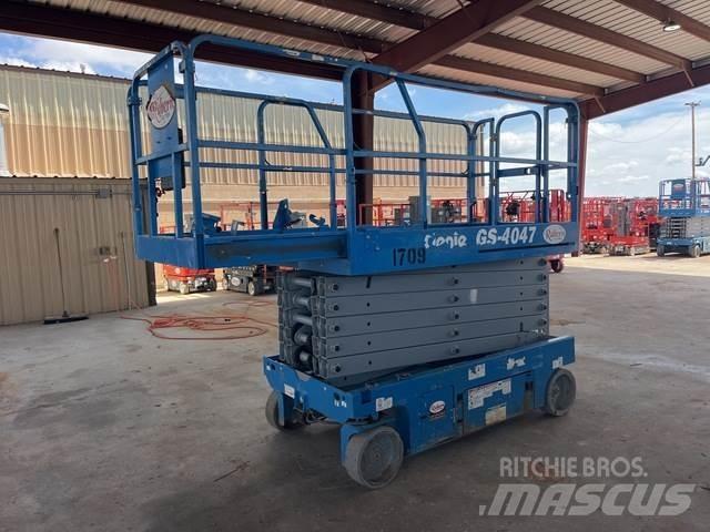 Genie GS-4047 Scissor lifts