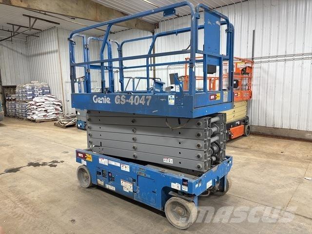 Genie GS-4047 Scissor lifts