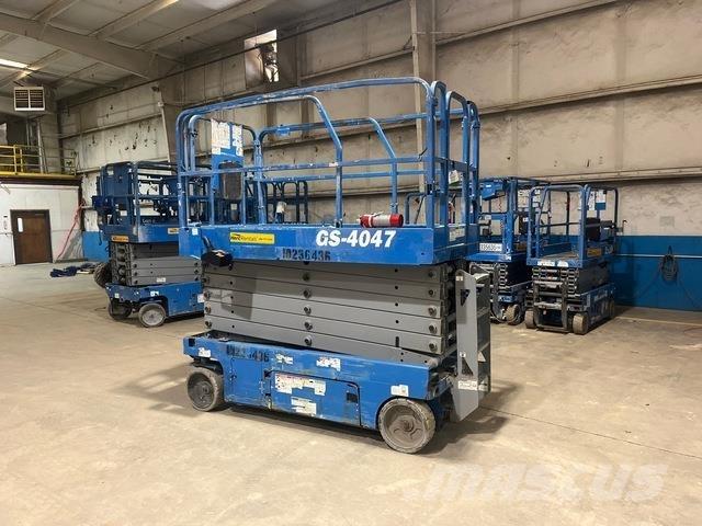 Genie GS-4047 Scissor lifts