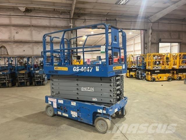 Genie GS-4047 Scissor lifts
