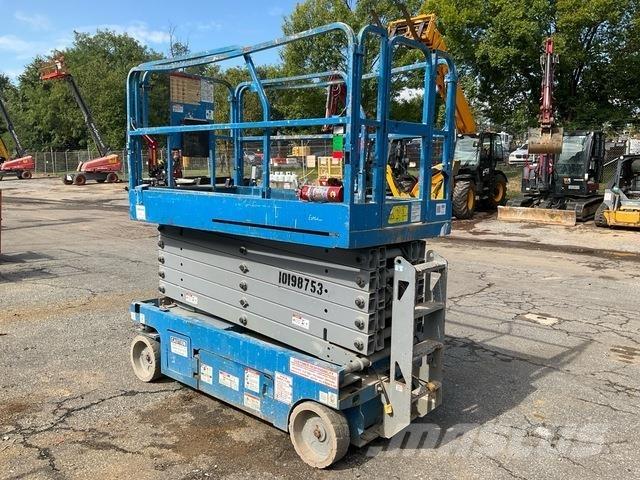 Genie GS-4047 Scissor lifts