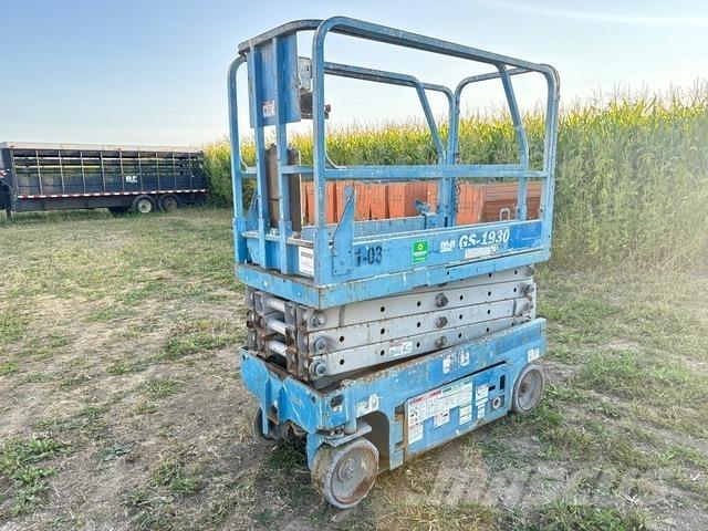 Genie GS1930 Scissor lifts