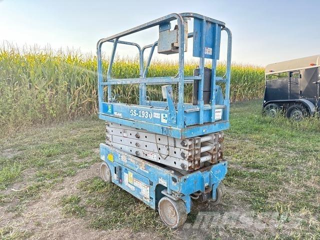 Genie GS1930 Scissor lifts