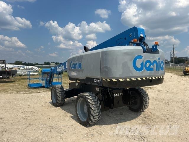 Genie S-65XC Telescopic boom lifts