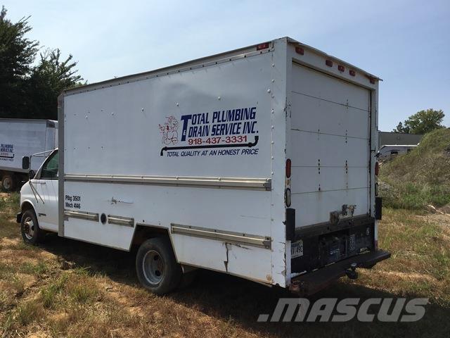 GMC 3500 Box trucks