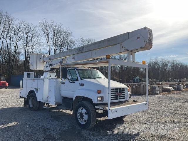GMC C7500 Truck mounted platforms