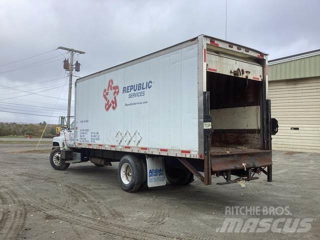 GMC C7H042 Box trucks