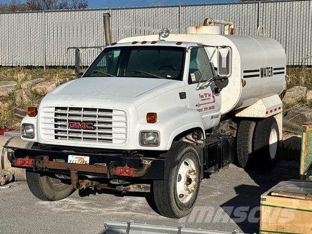 GMC C7H042 Water bowser