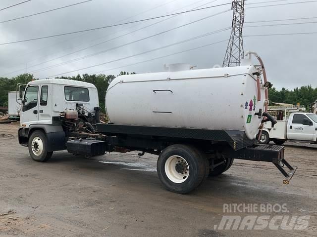 GMC T7500 Water bowser