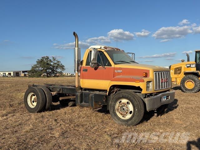 GMC Topkick Cabins and interior