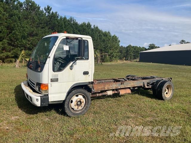 GMC W45042 Cabins and interior