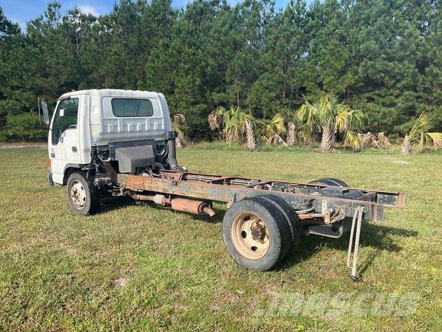 GMC W45042 Cabins and interior