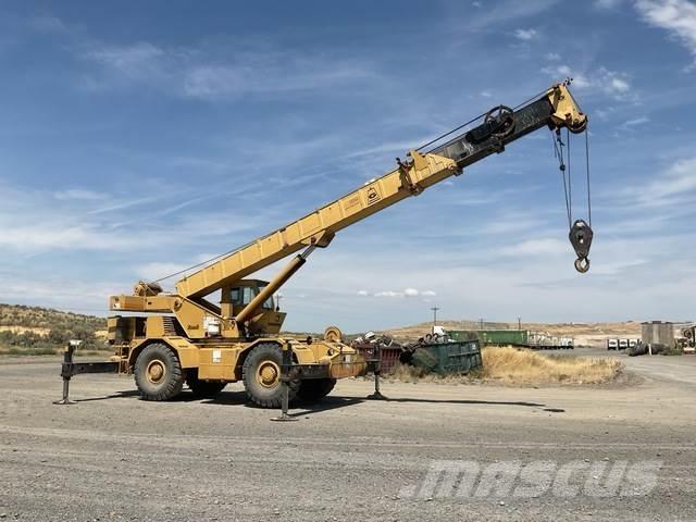 Grove RT625 Rough terrain cranes