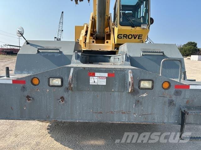 Grove RT700E Rough terrain cranes