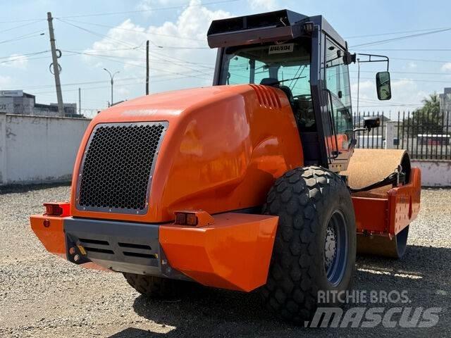 Hamm 320 Single drum rollers