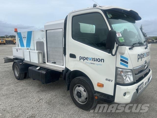 Hino 300 921 Water bowser