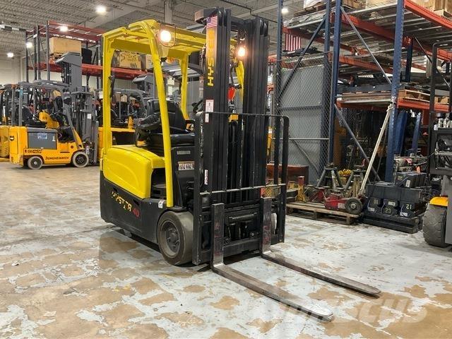 Hyster  Electric forklift trucks