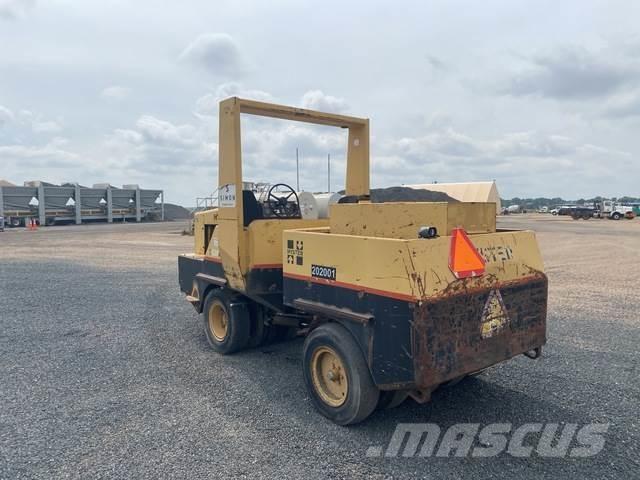 Hyster 530A Pneumatic tired rollers