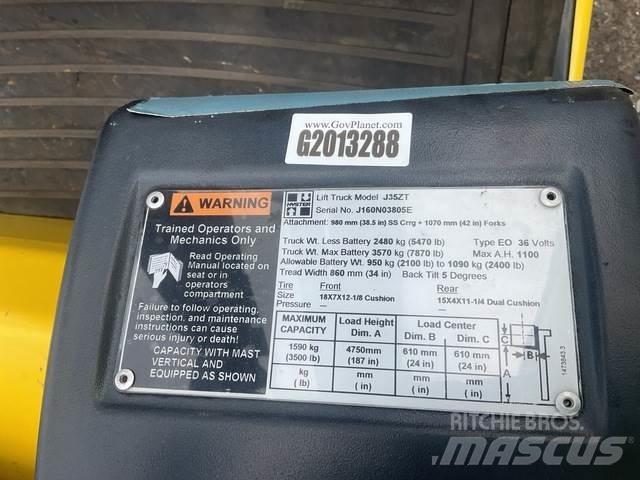 Hyster J35ZT Electric forklift trucks