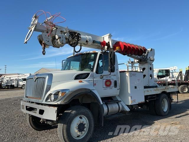 IHC 7300 Truck mounted drill rig