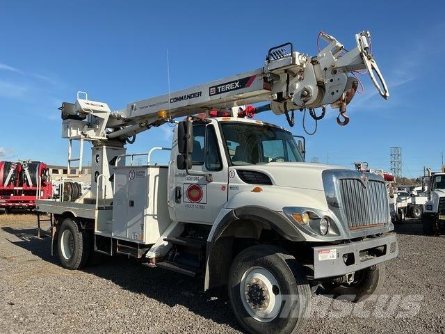 IHC 7300 Truck mounted drill rig