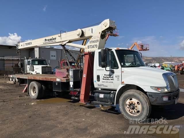 International  Track mounted cranes