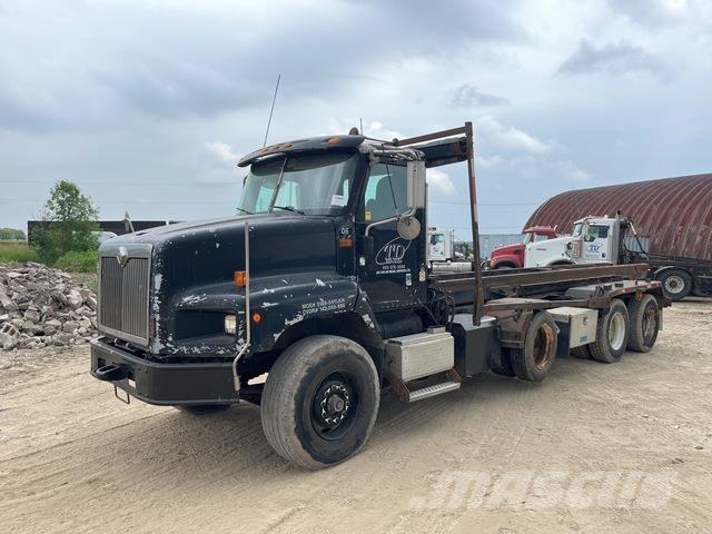 International  Skip bin truck