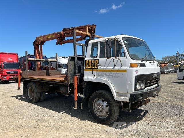 Isuzu  Truck mounted cranes